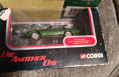Boxed corgi 007