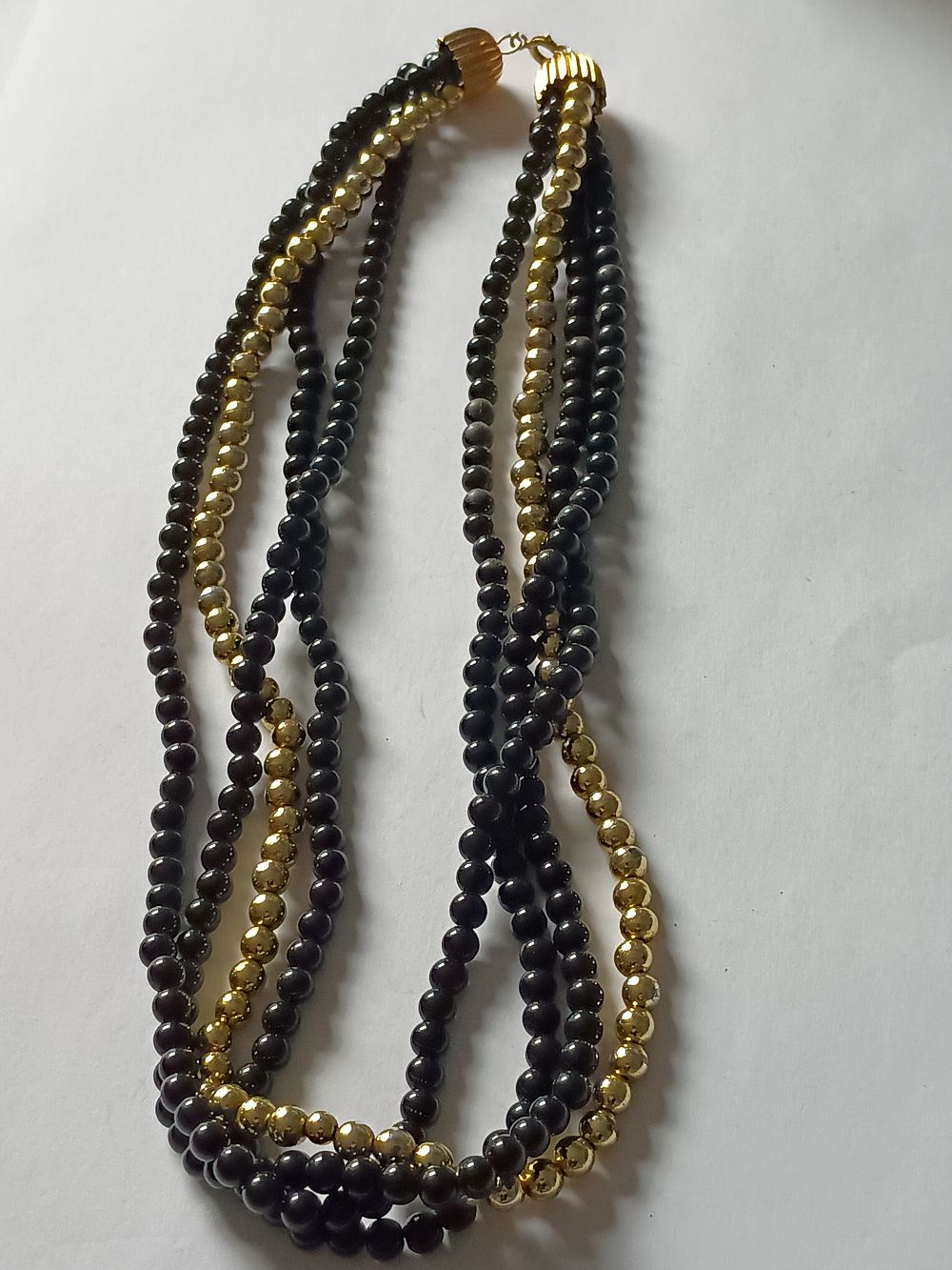 Lot 178: 2 Tone Beaded Necklace