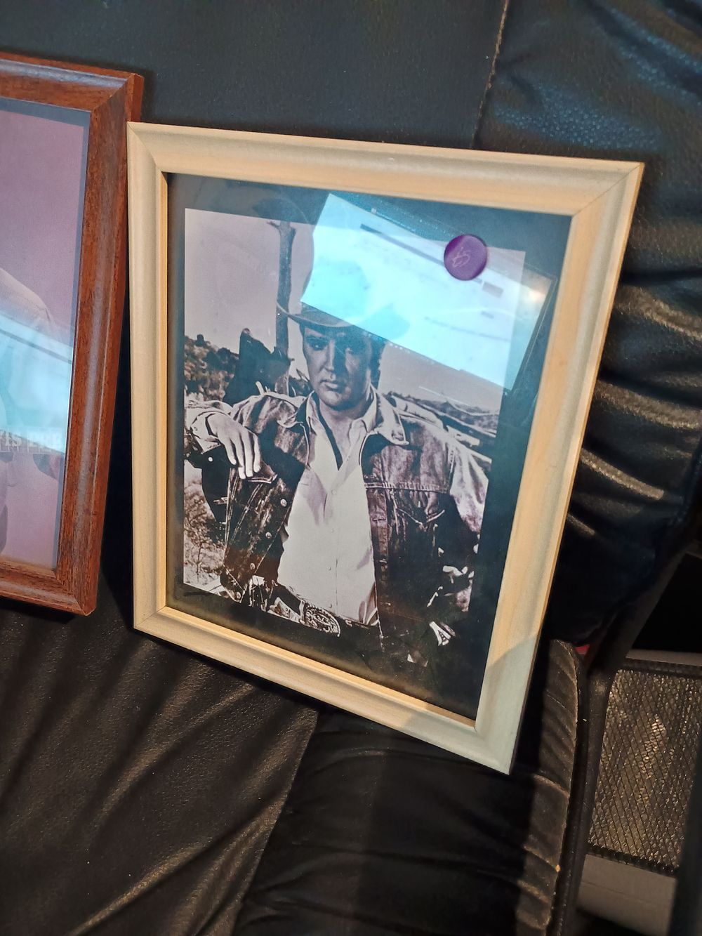 Lot 266: Elvis pic