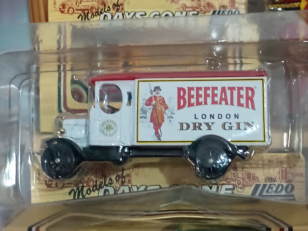 Lot 279: Beateater model