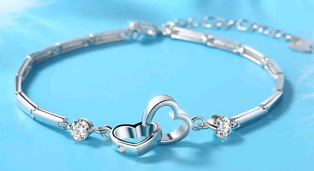 Lot 316: S925 bangle