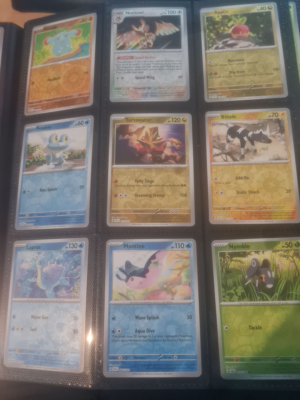 Lot 260: Pokemon bundle