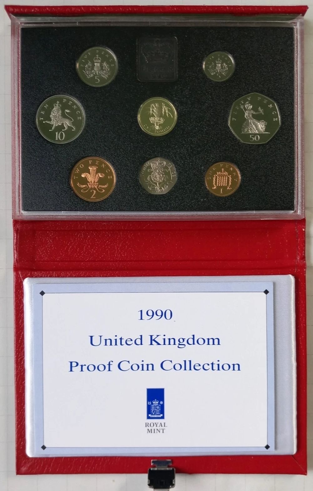 Lot 37f: Cased coin set