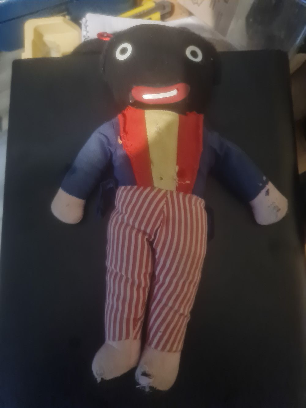 Lot 292: Vintage doll