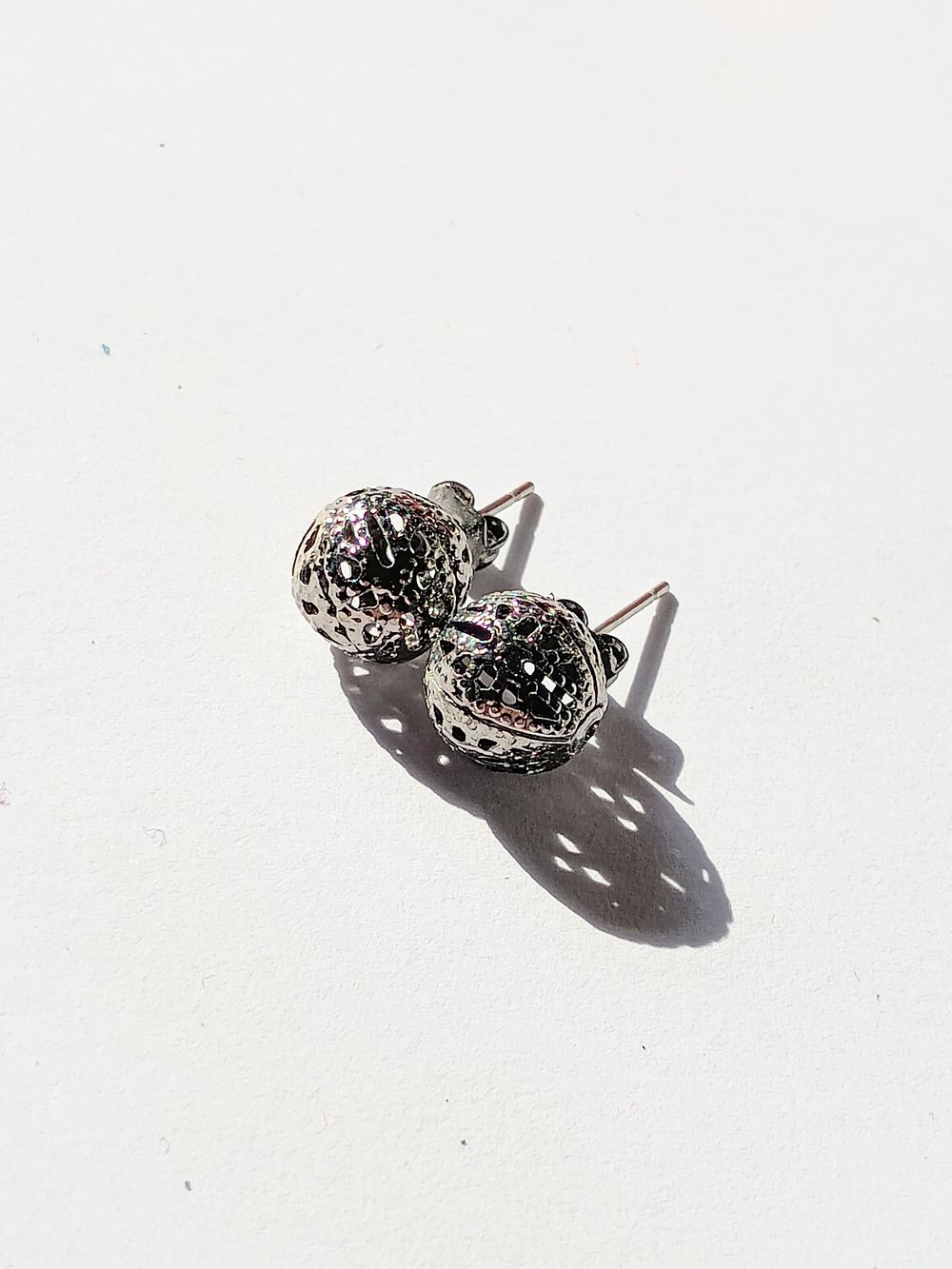 Lot 116a: Beautiful pair of Vintage Stud Earrings
