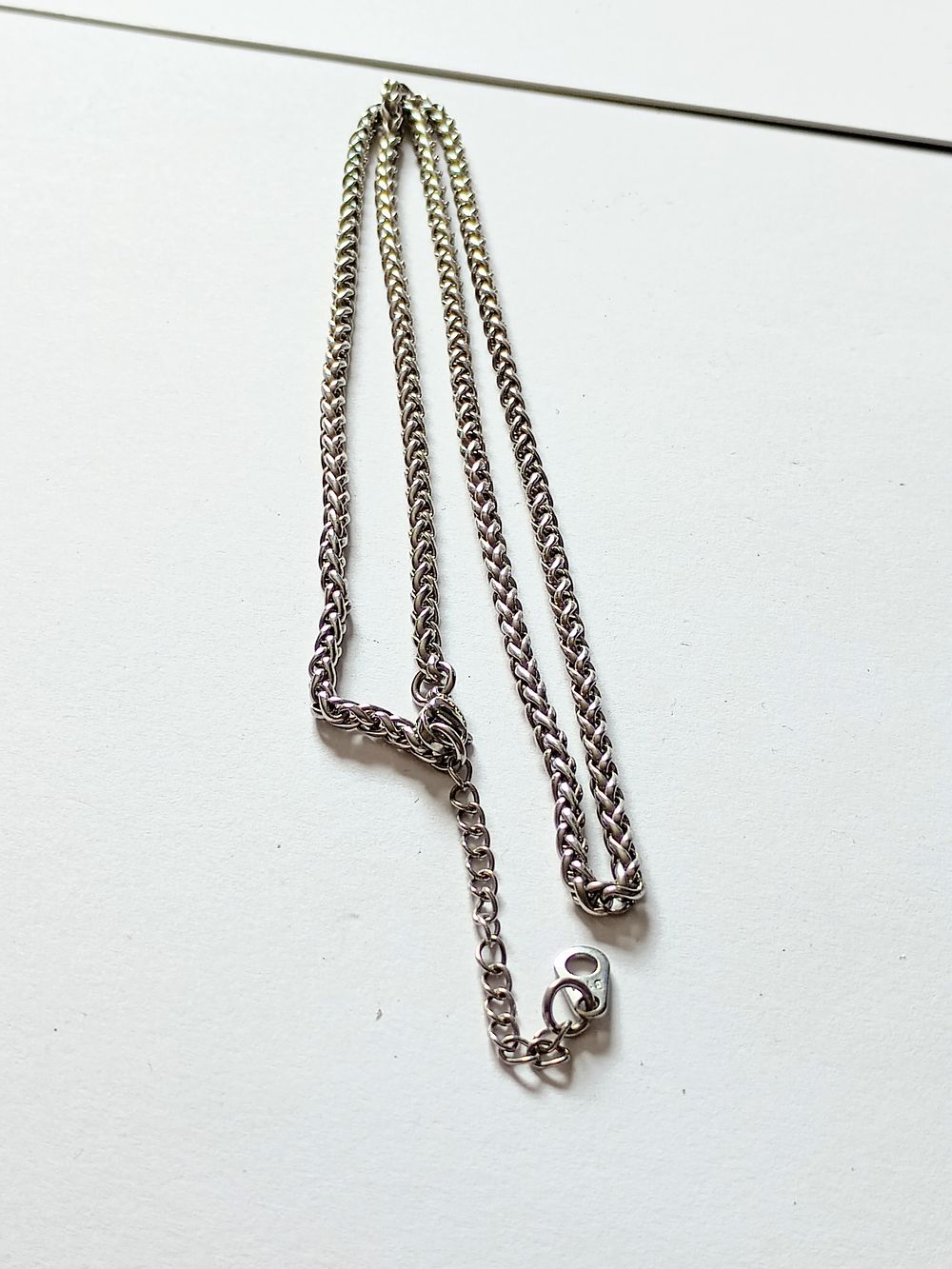 Lot 60: Solid Chain