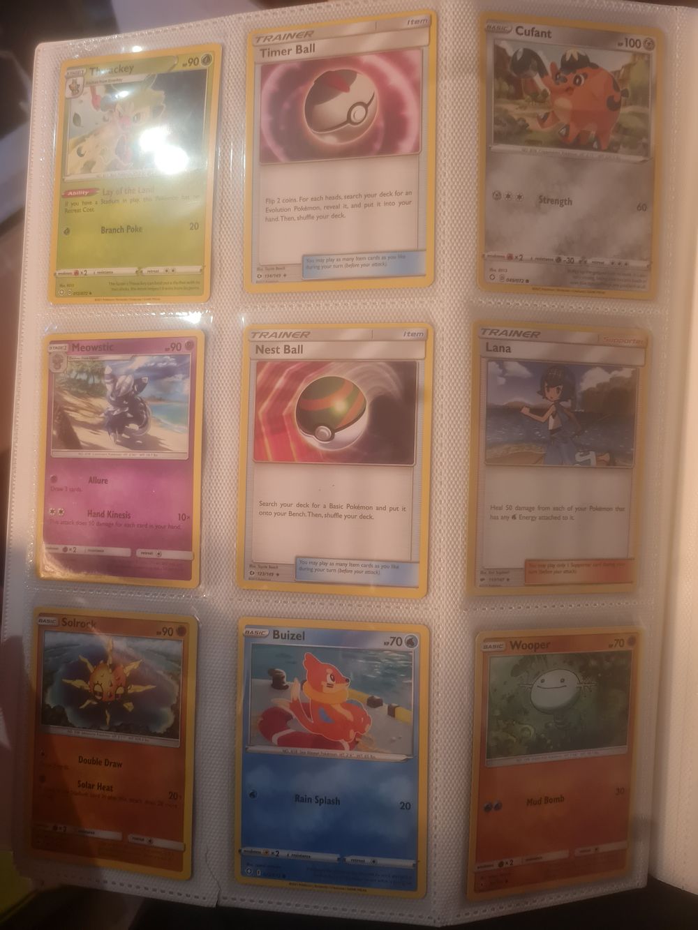 Lot 131o: Pokemon collecters card bundle