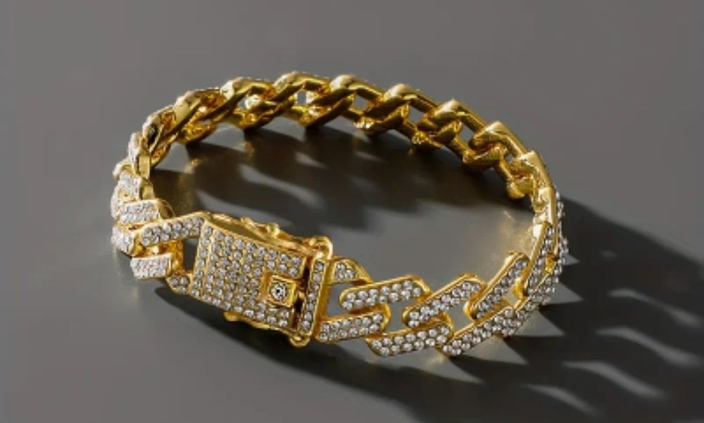 Lot 85: Cuban bracelet