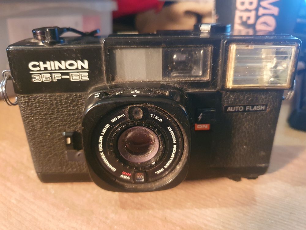 Lot 136: Chino 35 fee camera working