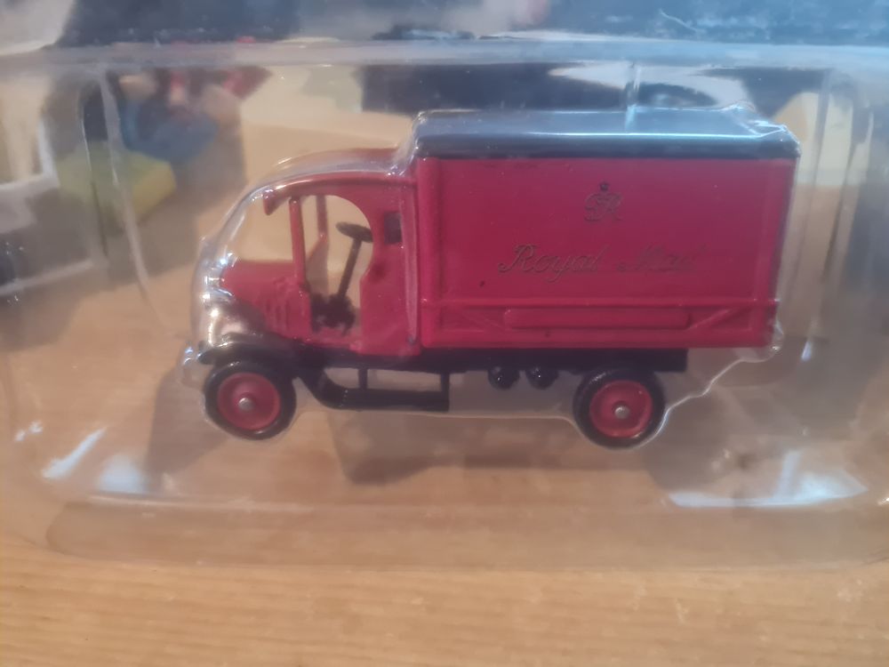 Lot 192: Royal mail model