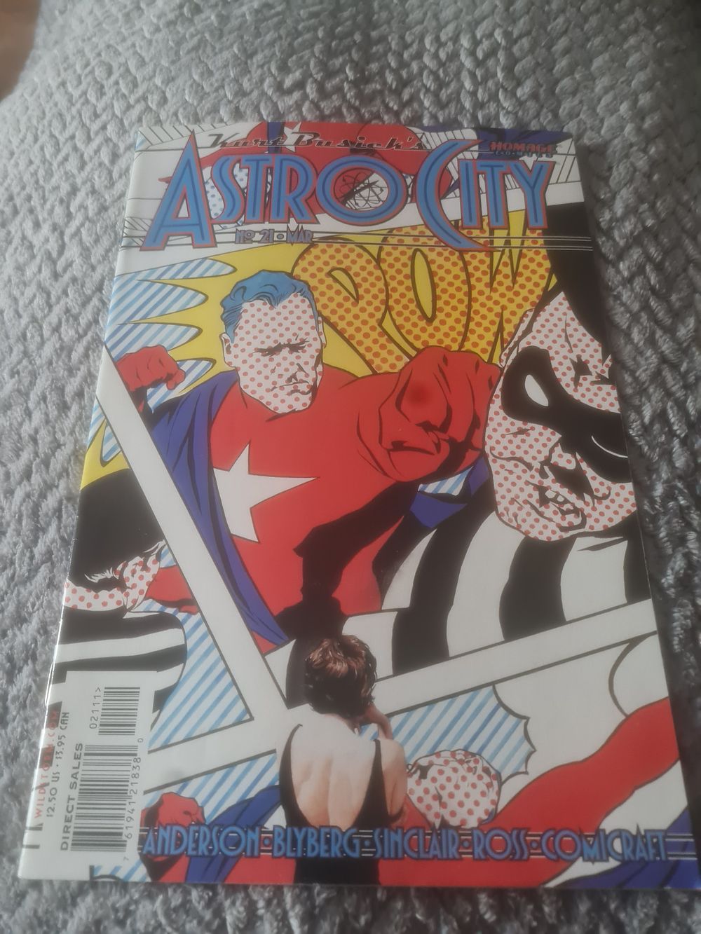 Lot 209: Astro city comic
