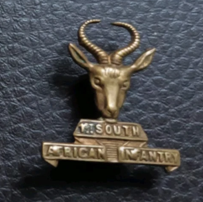 Lot 81n: Military badge