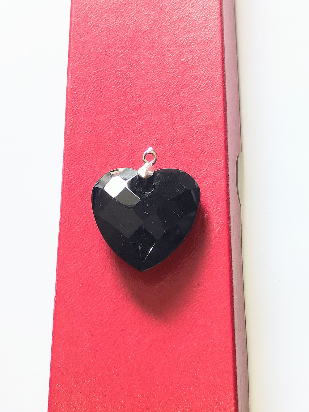 Lot 223: Solid Black Heart Pendant