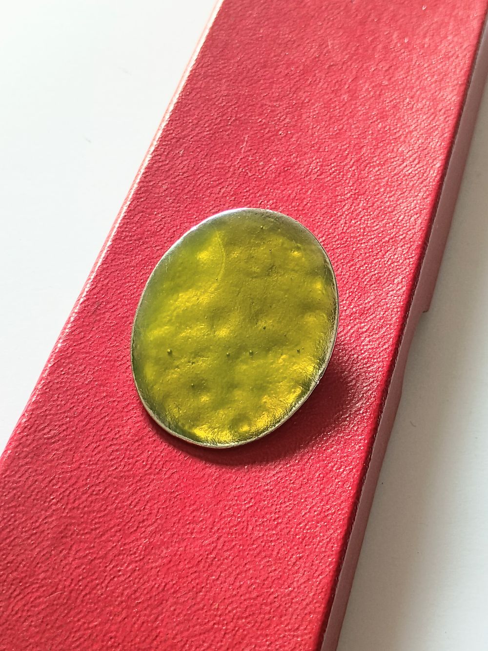 Lot 224: Vintage Solid Pendant
