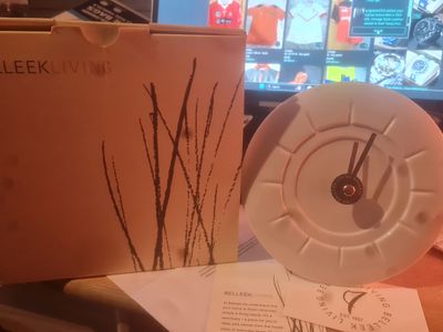 Belleek living lamp