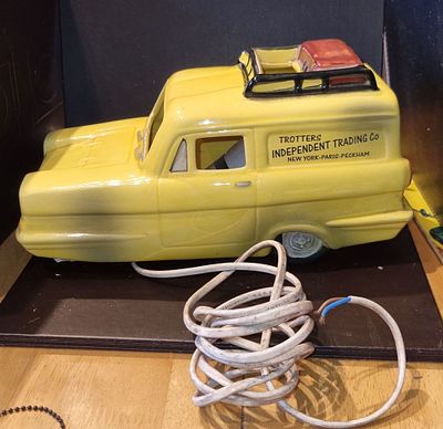 Only fools and horses lamp