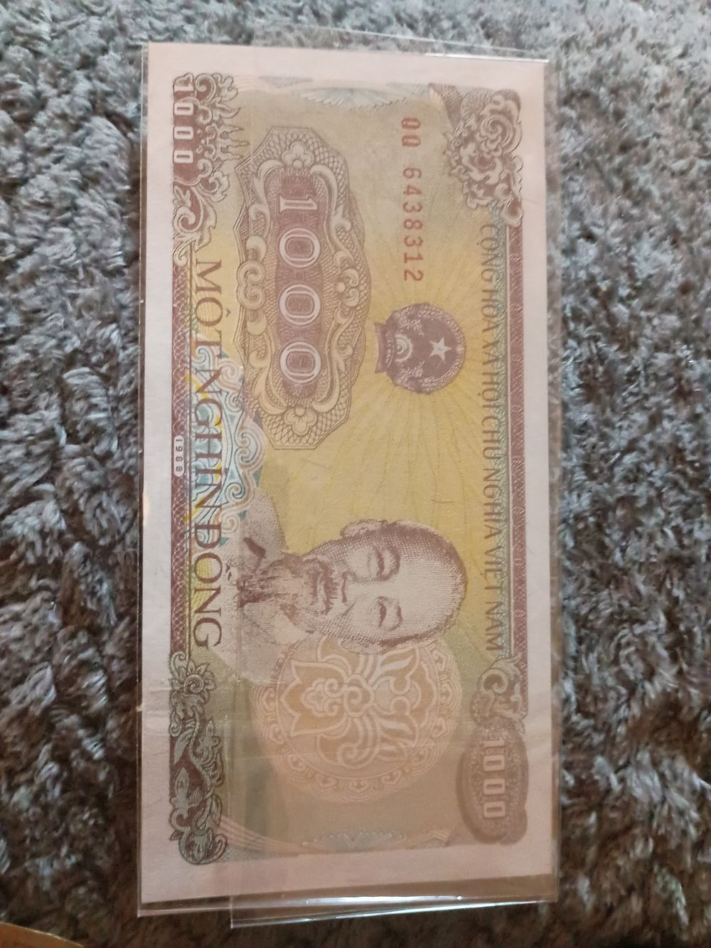 Lot 100: Vietnam banknote