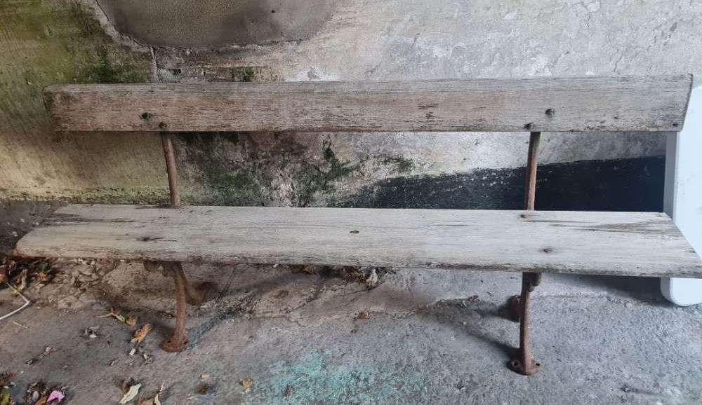 Lot 126: Large bench cast iron ends