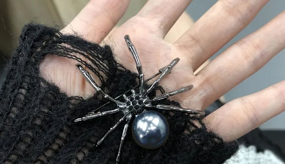 Lot 165: Spider broach