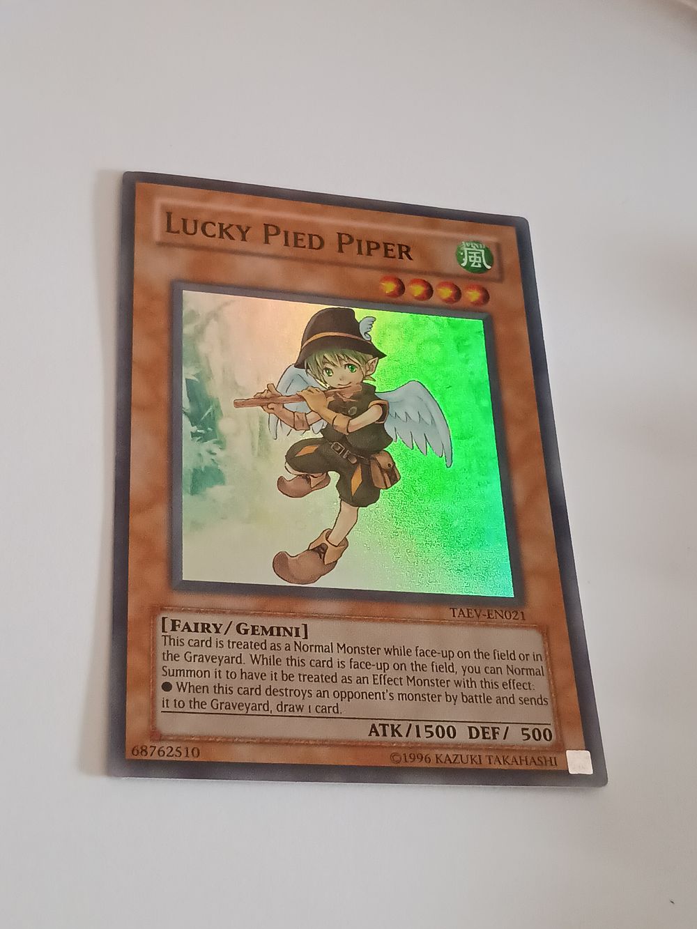 Lot 90r: Yu-Gi-Oh Vintage Ultra Rare Holographic 1996 Collectable Card