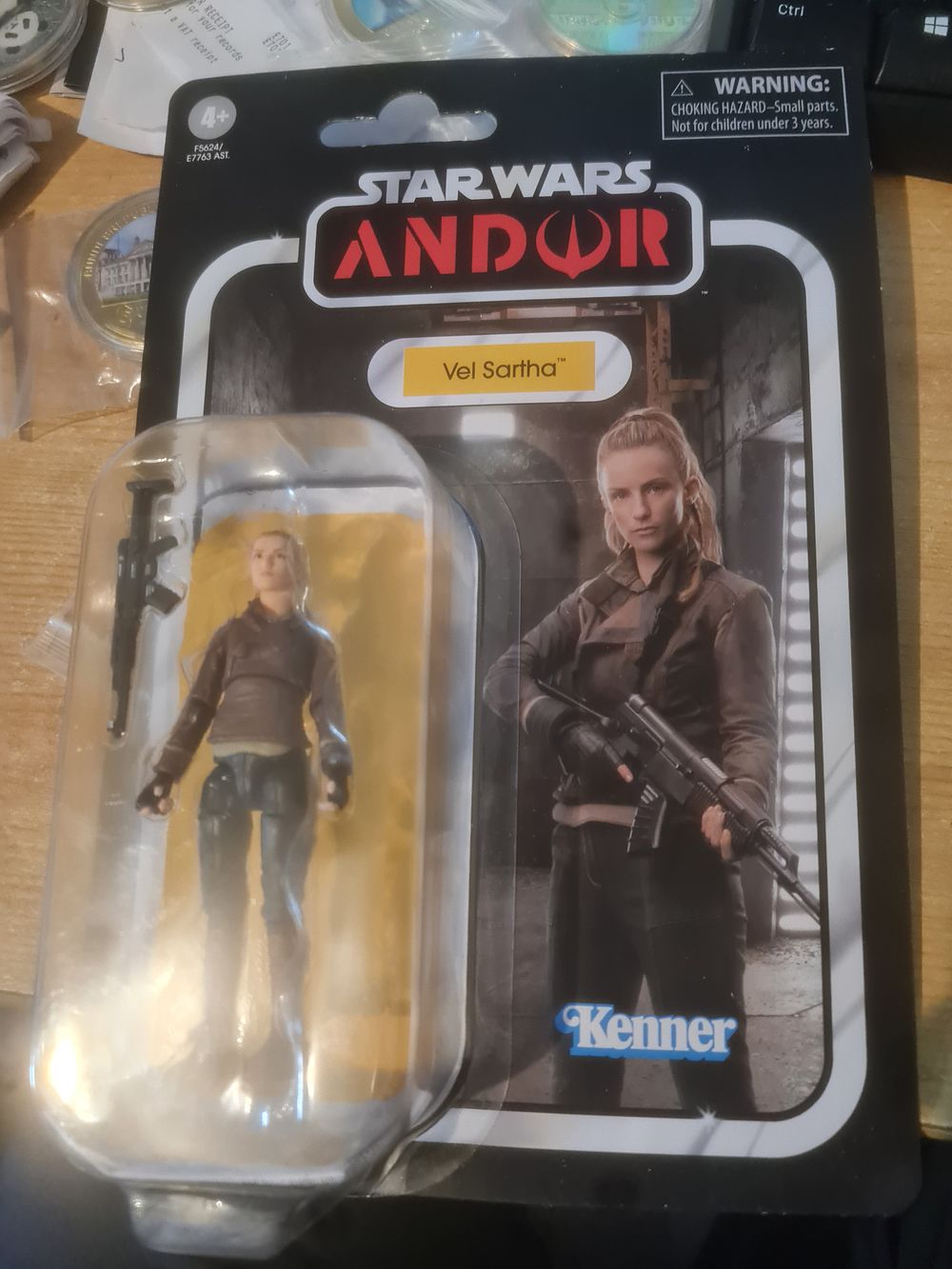 Lot 113s: Star wars boxed figure