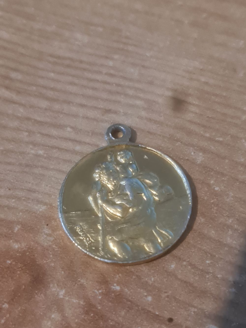 Lot 263: Catholic badge