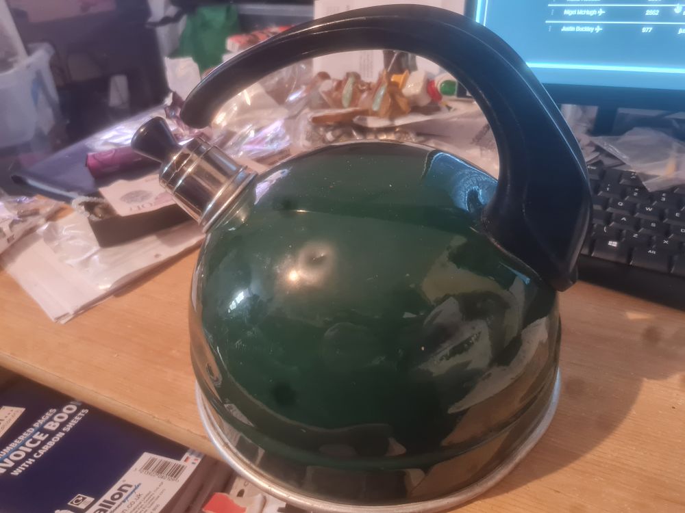 Lot 318: Vintage kettle
