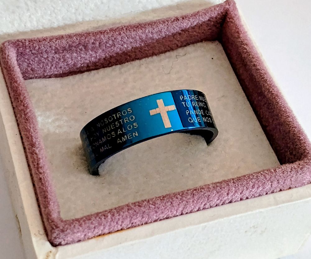 Lot 58a: Beautifully Detailed Solid Band Ring with Inscription