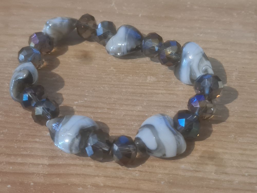 Lot 100: Bangle