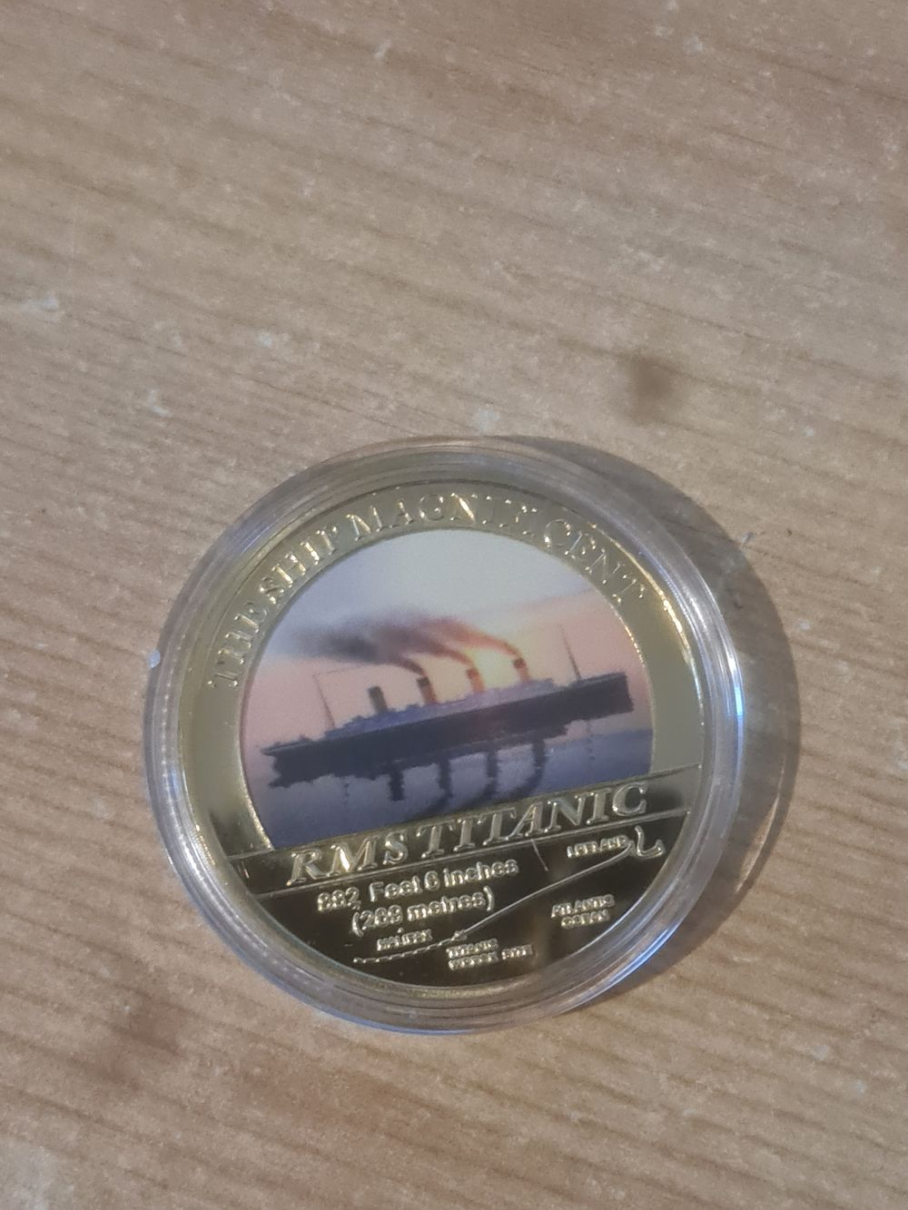 Lot 194: Titanic collectors coin