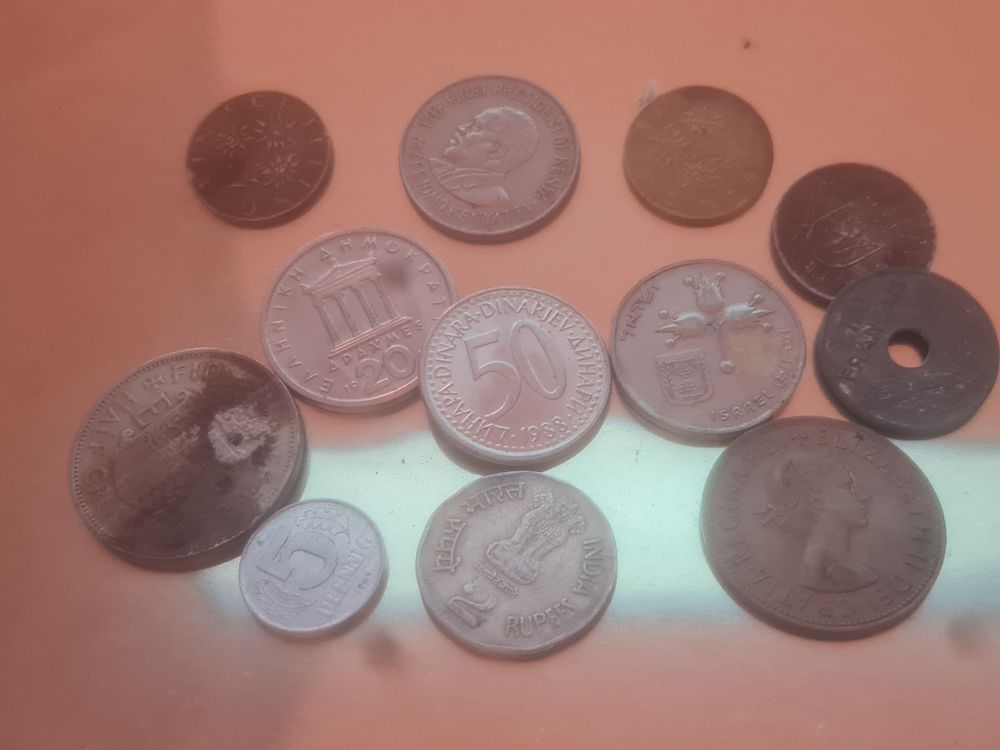 Lot 213: Vintage coin lot
