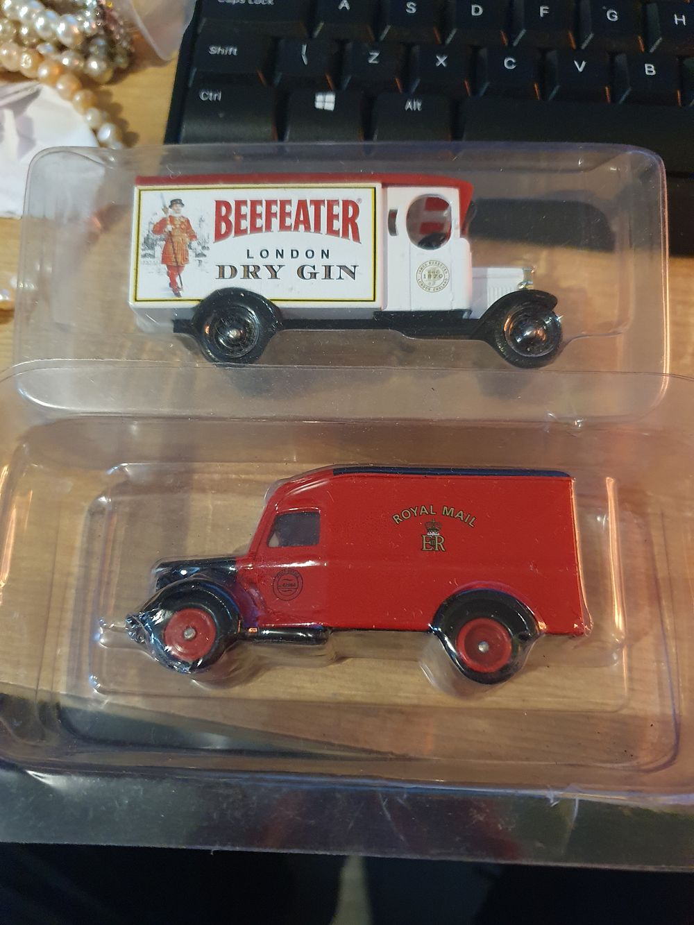 Lot 250: 2 boxed models