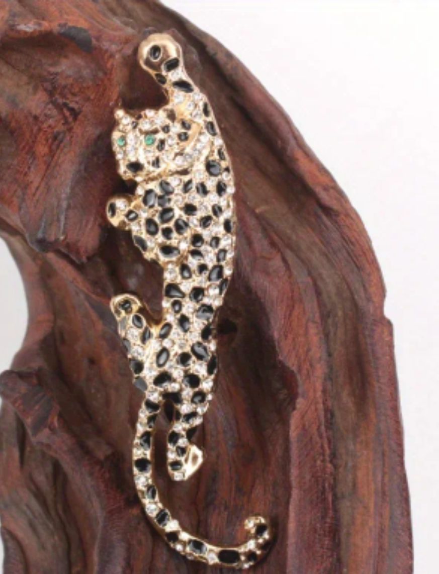 Lot 163: Leopard broach