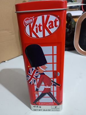 Kit kit metal money box