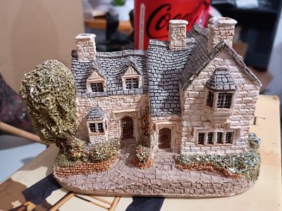 Large moreton manor