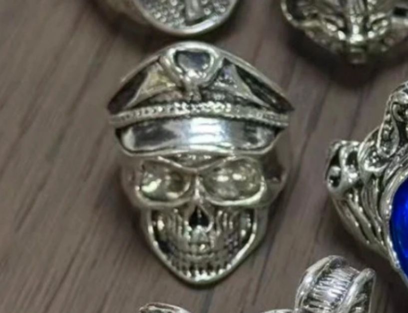 Lot 176: Gothic stone ring