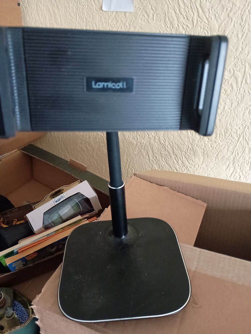 Lot 342: Phone desk holder