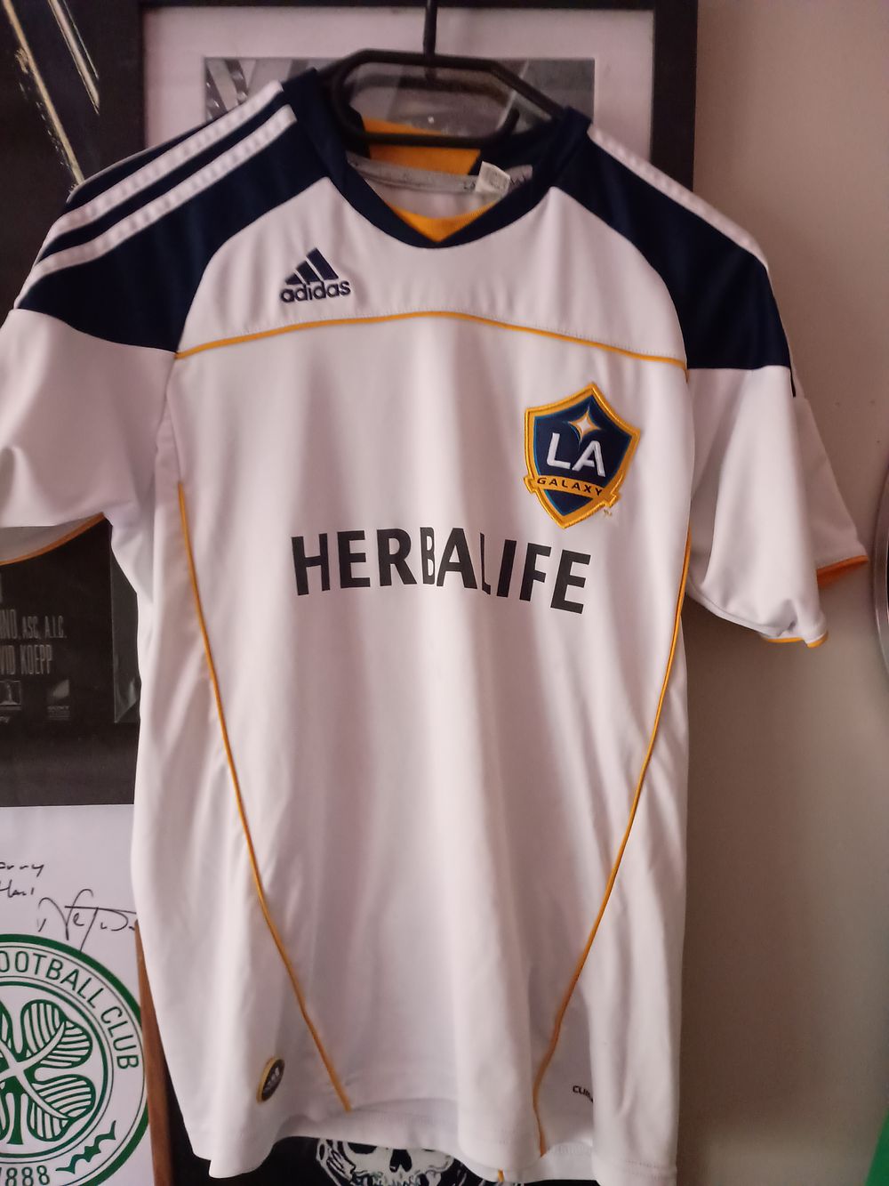 Lot 124: La galaxy jersey