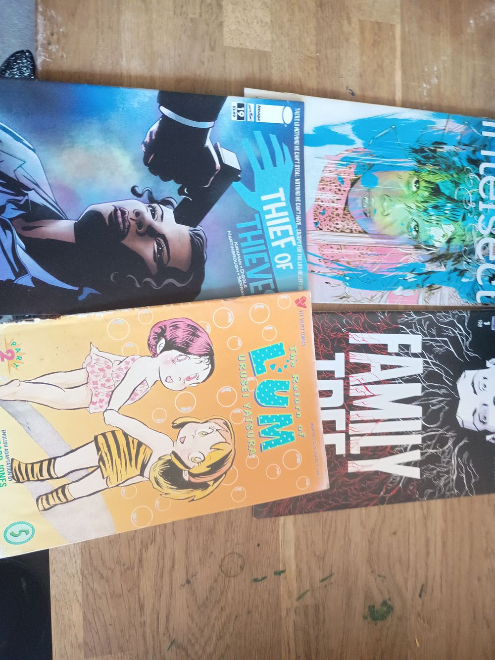 Lot 211: Collection of comics
