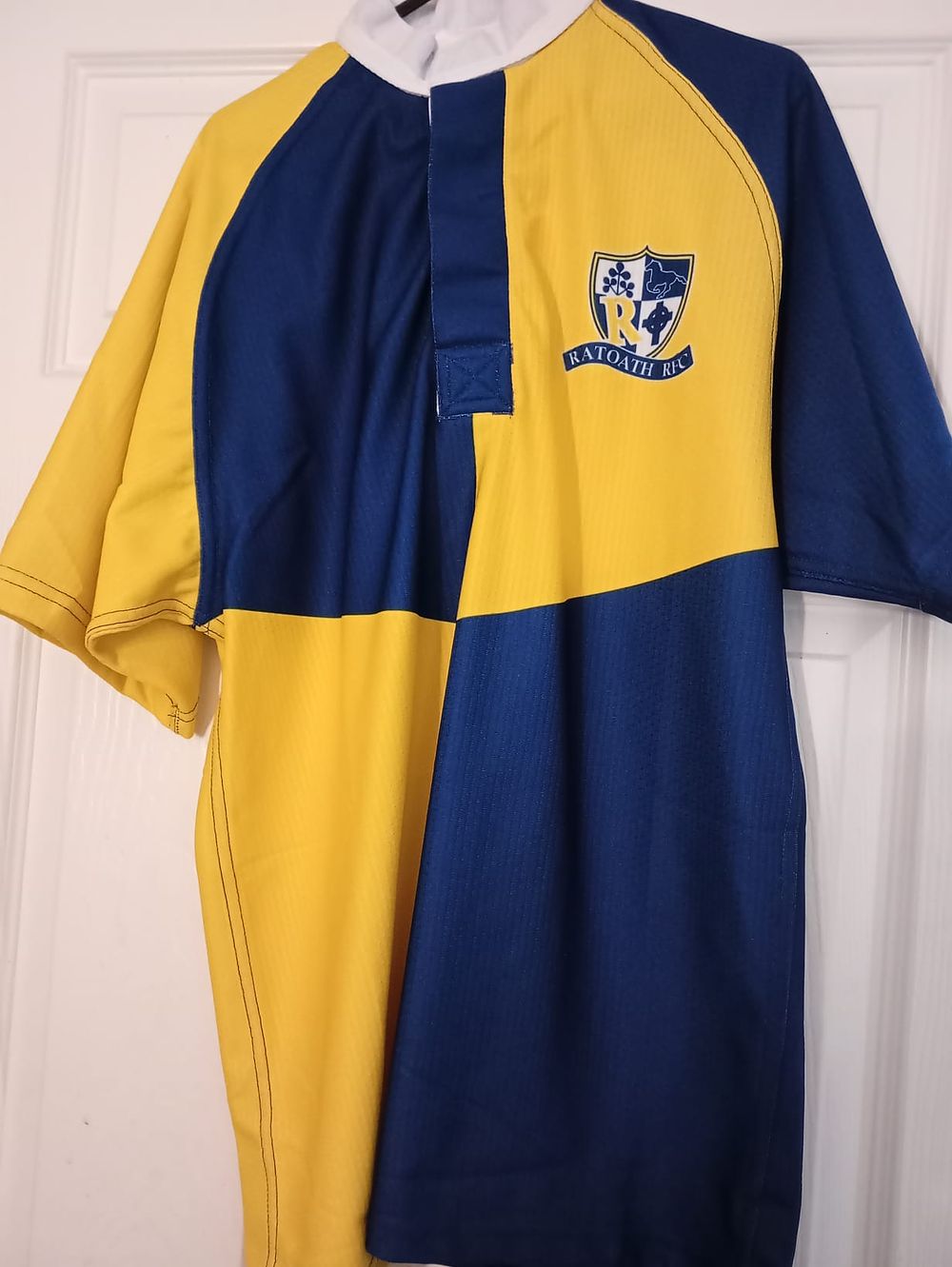 Lot 218: Vintage football Jersey