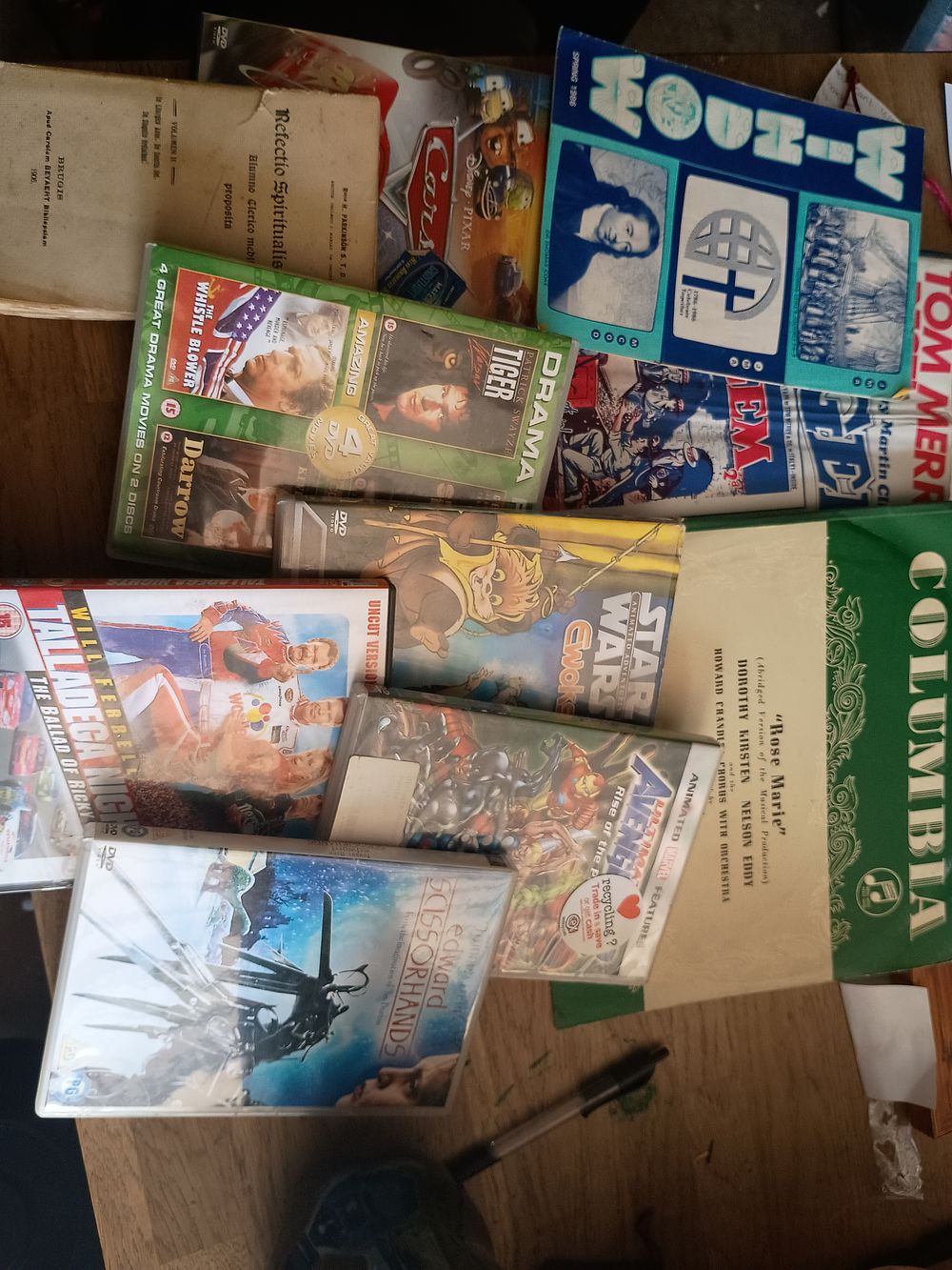 Lot 227: Mix bundle