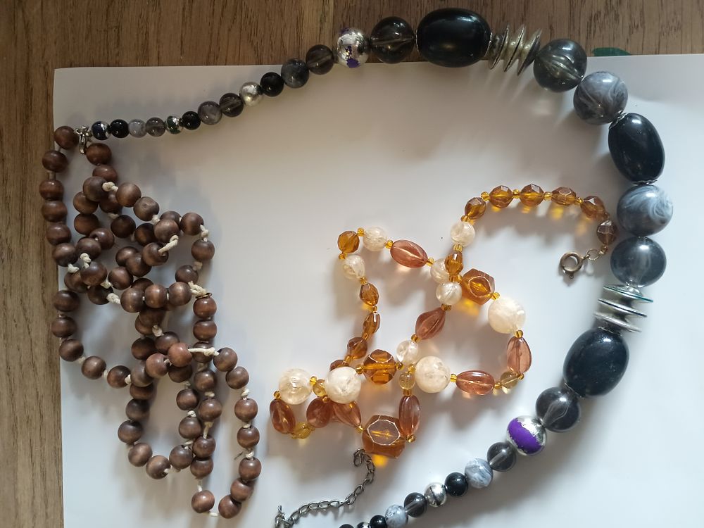 Lot 289: Jewellery lot