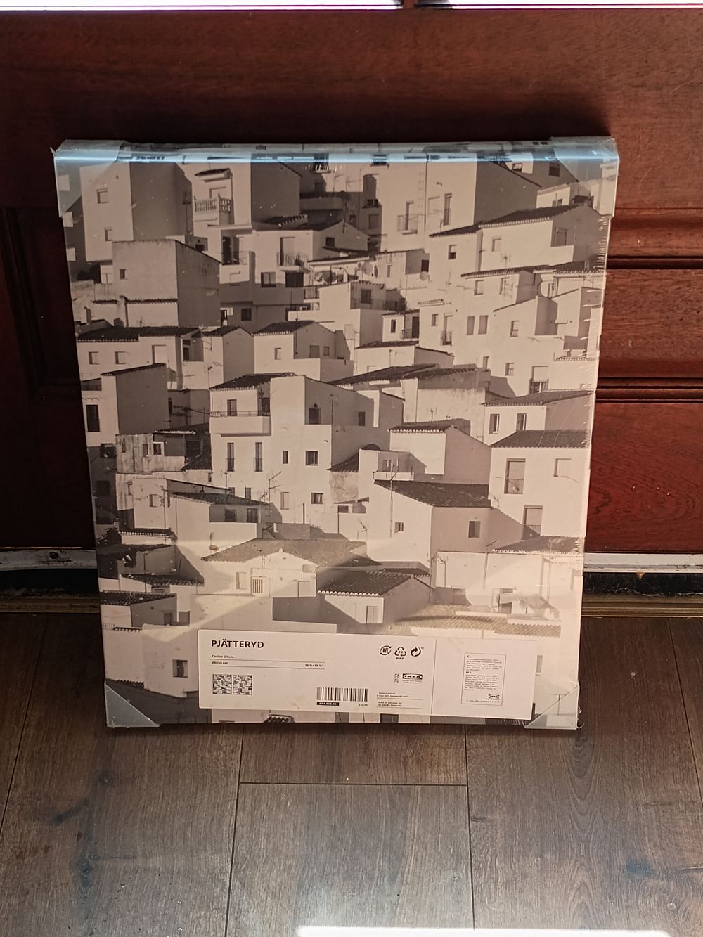 Lot 93: Set of 2 new & sealed Canvas pictures
