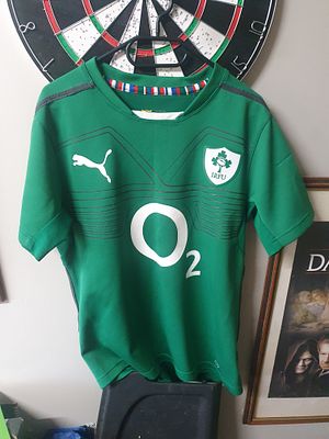 Mens official Ireland rugby Jersey. M