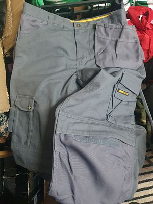 Mens caterpillar excellent condition. W32
