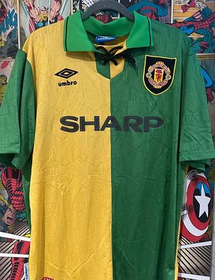 Retro Manchester United Jersey. L xl