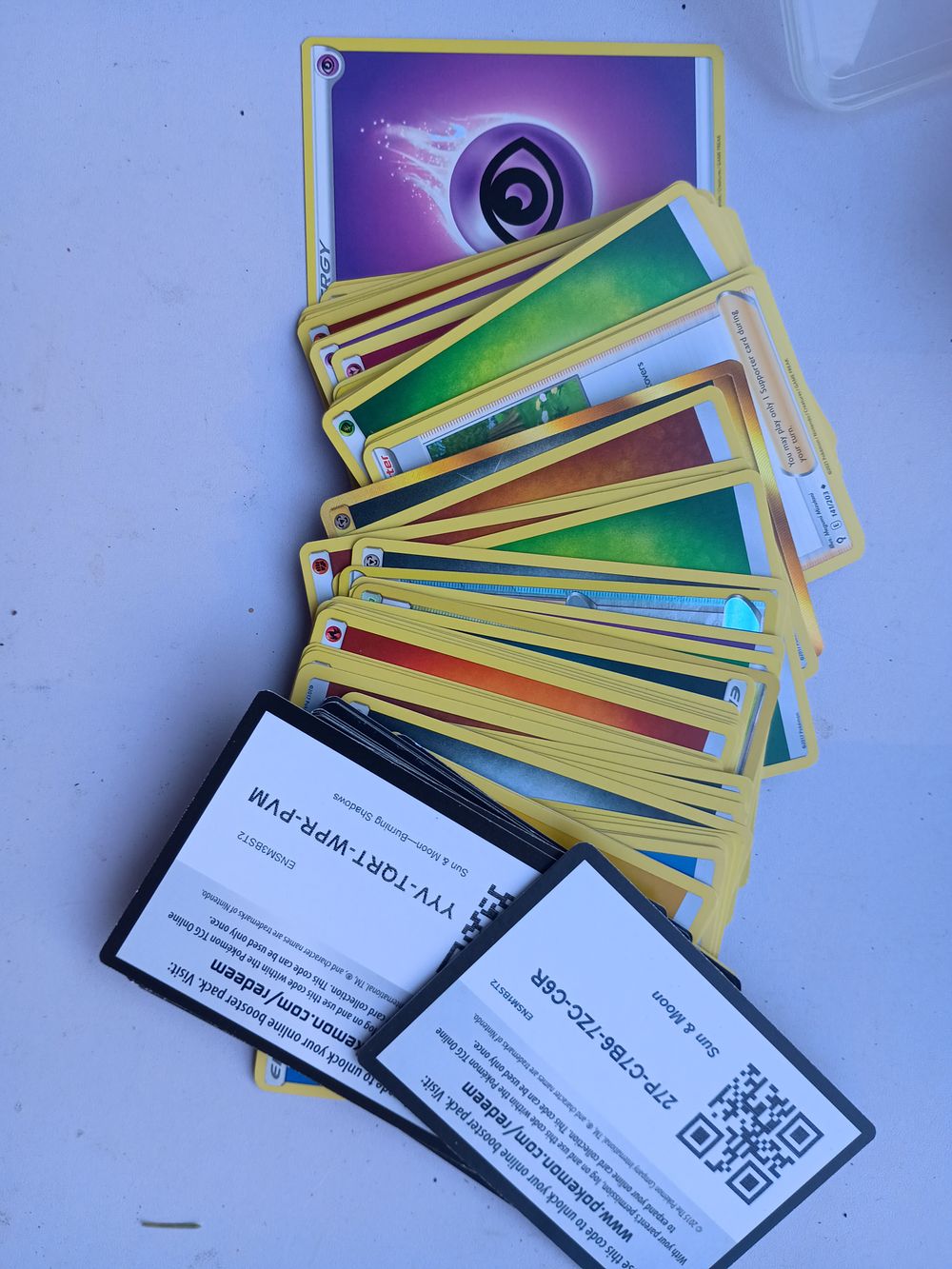 Lot 284: Large Pokémon card lot