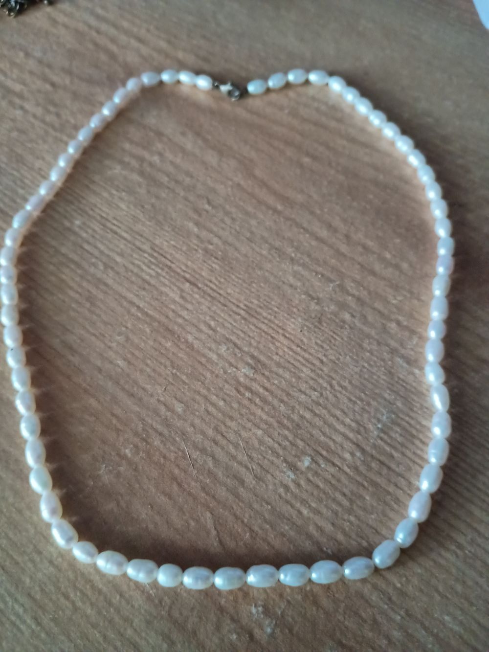 Lot 300: Beaded chain