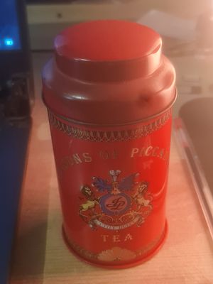 Vintage tin