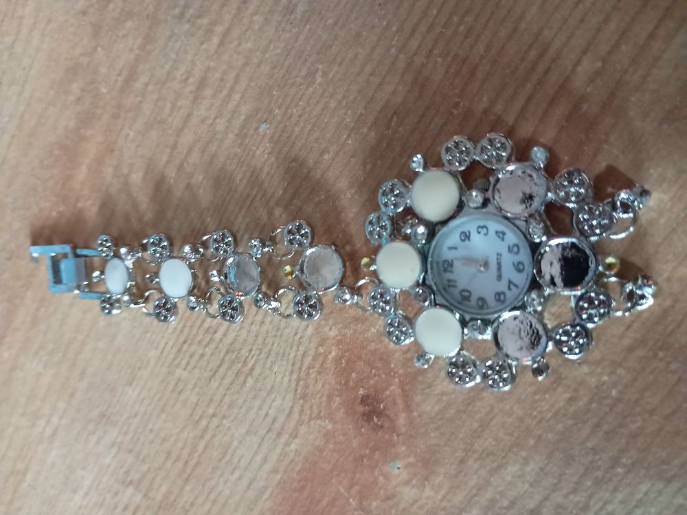 Lot 124: Fob watch